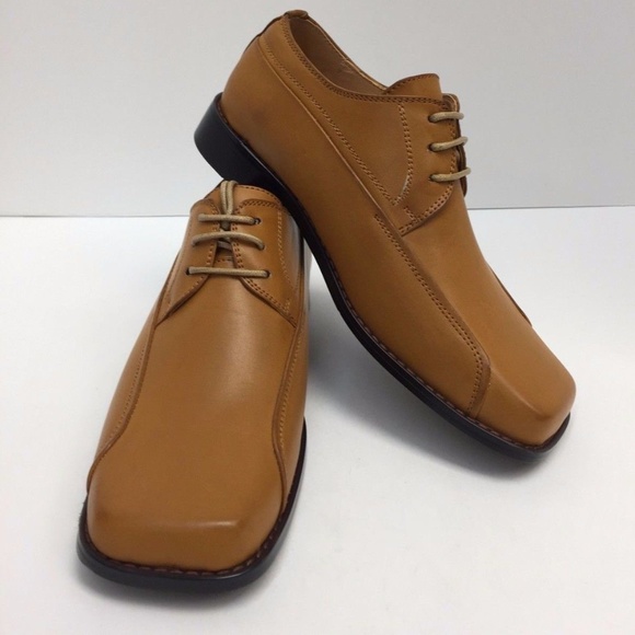 Hugo Vitelli Shoes Hugo Vitelli Boys Tan Dress Shoes Size 4 65